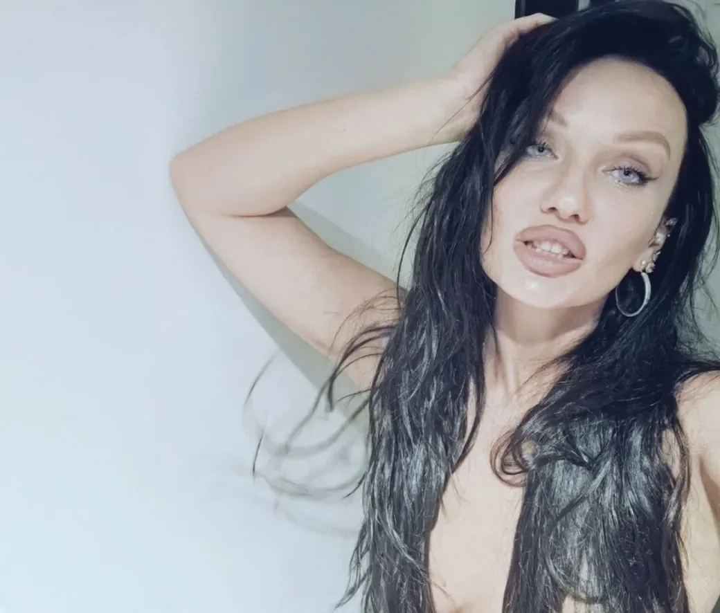 Eva thumbnail 17