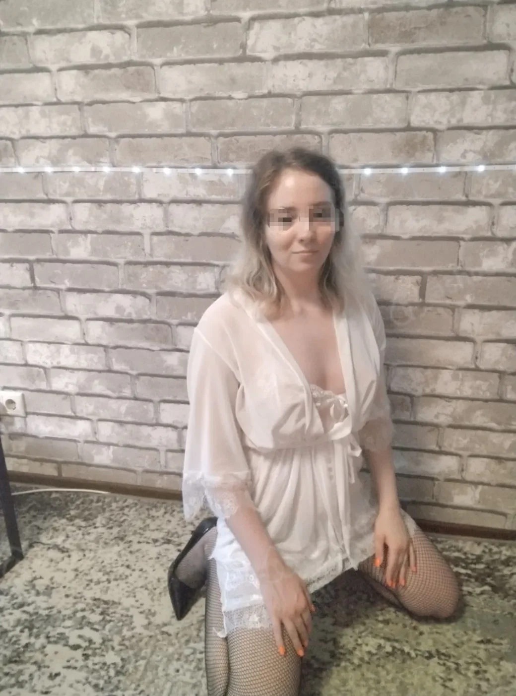 Angelina thumbnail 11