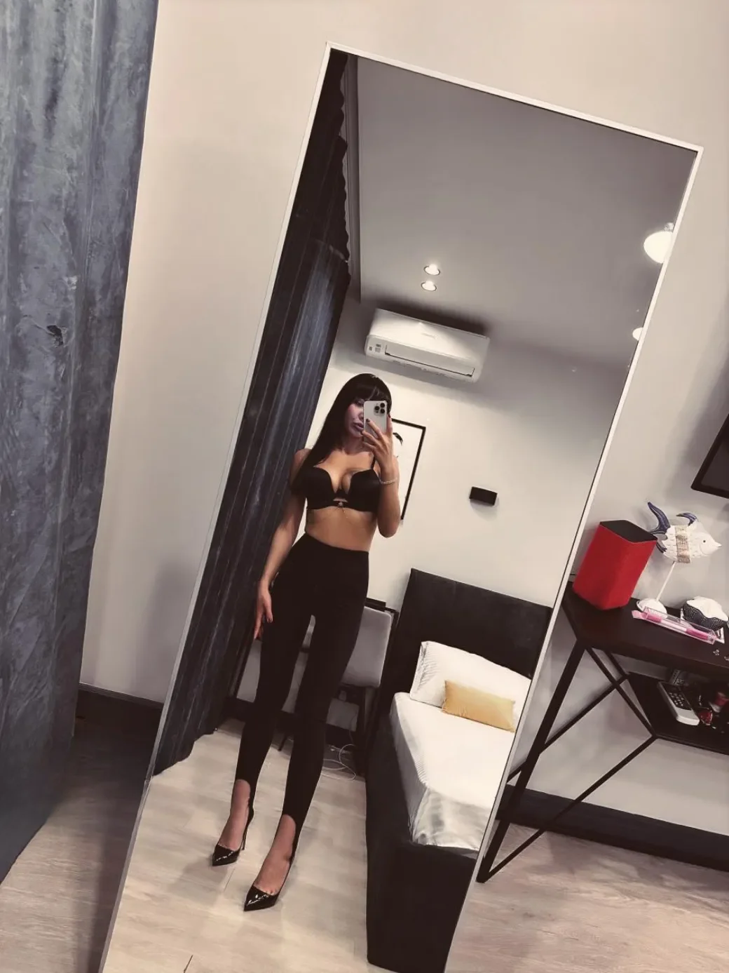 Arina thumbnail 8