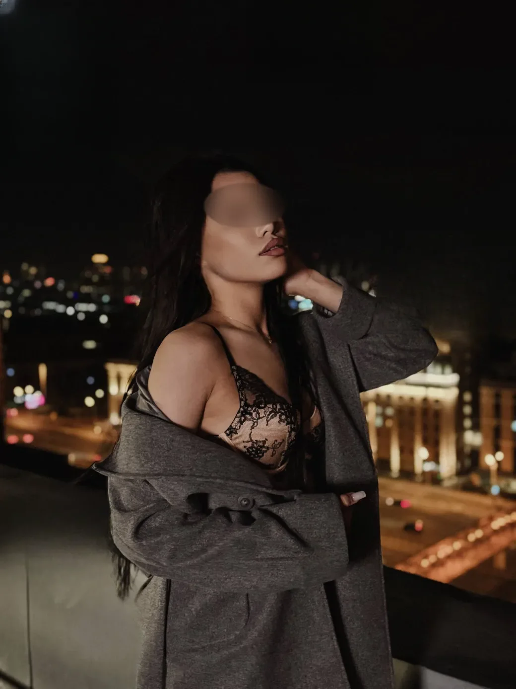 Amina thumbnail 4