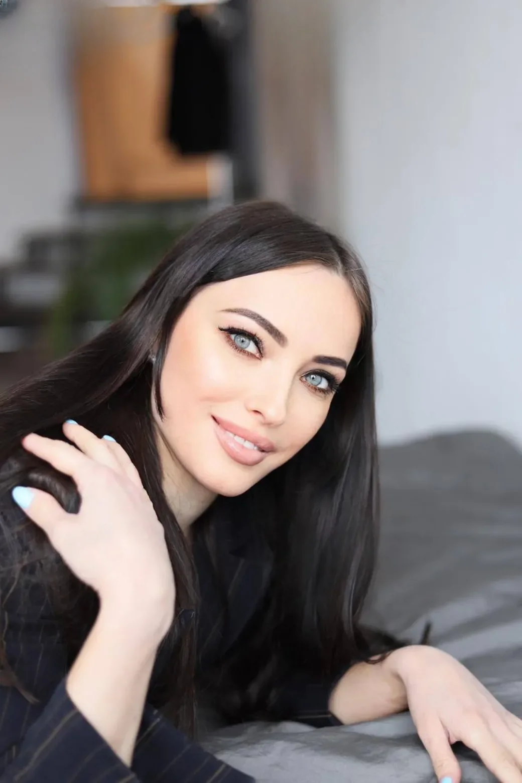 Alena thumbnail 11