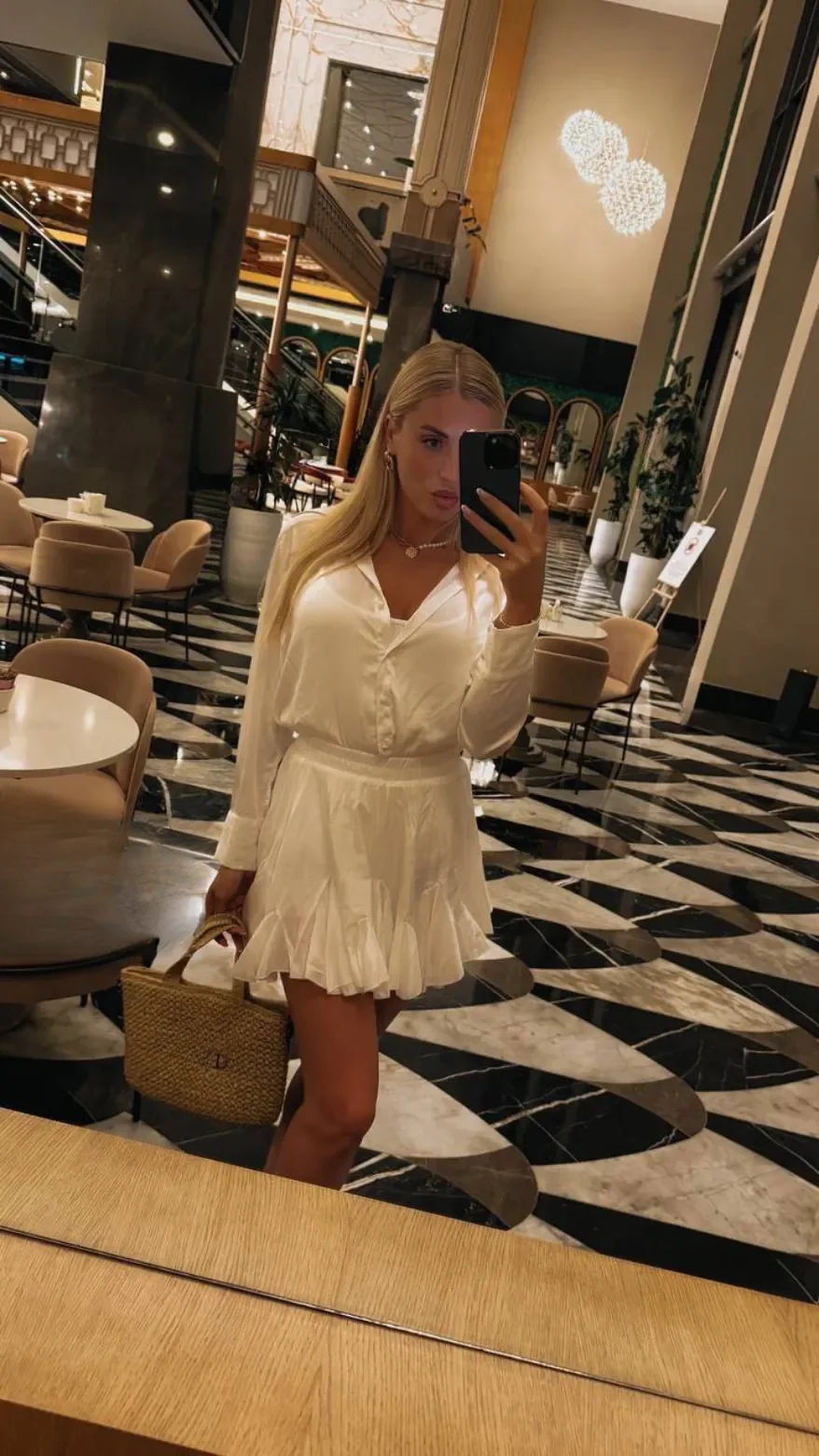 Elina thumbnail 6