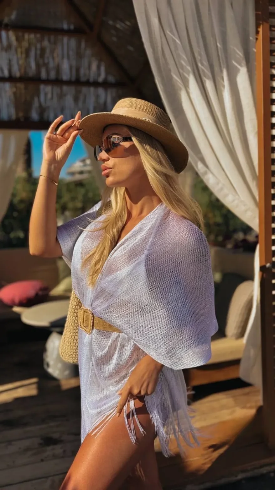 Elina thumbnail 5