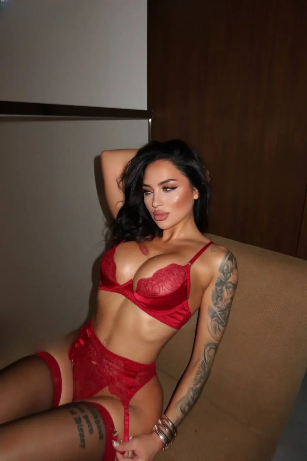 BELLA LOVE thumbnail 2