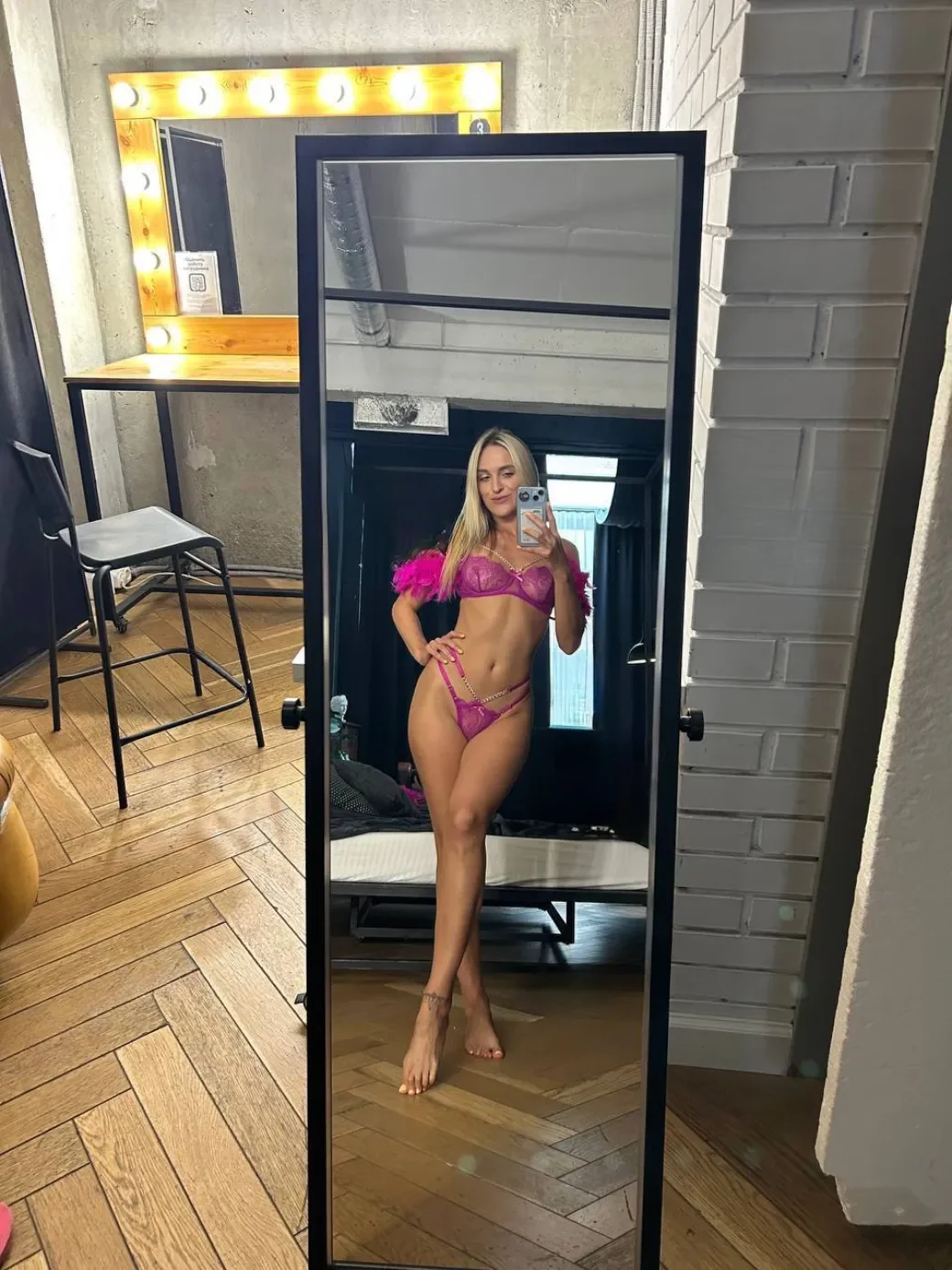 Elina thumbnail 19