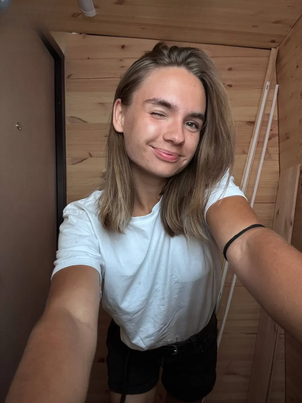 Erika thumbnail 13