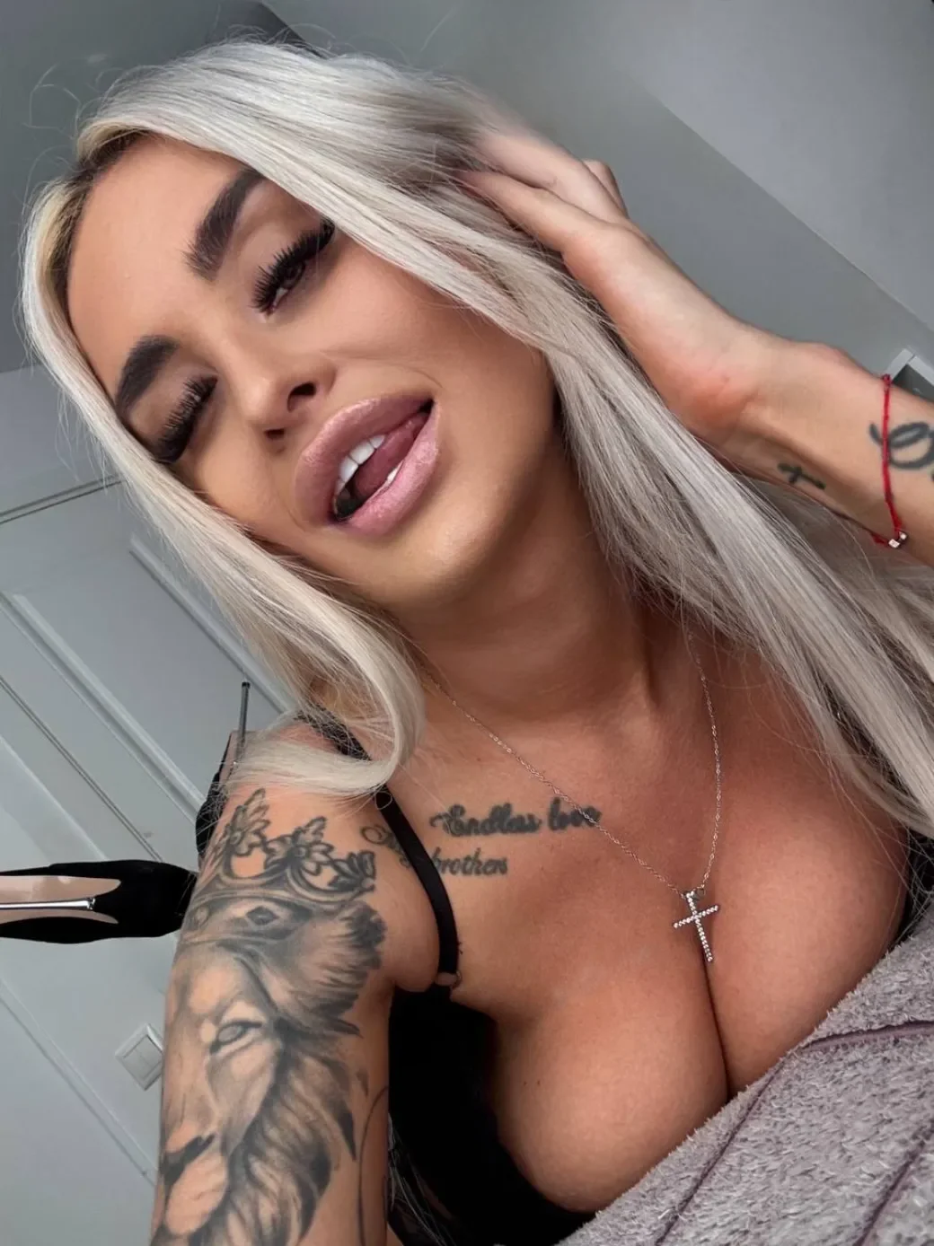 KRISTI thumbnail 26