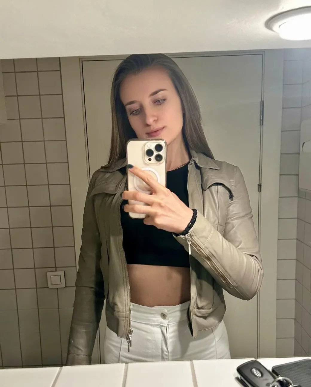 Ksenia thumbnail 13