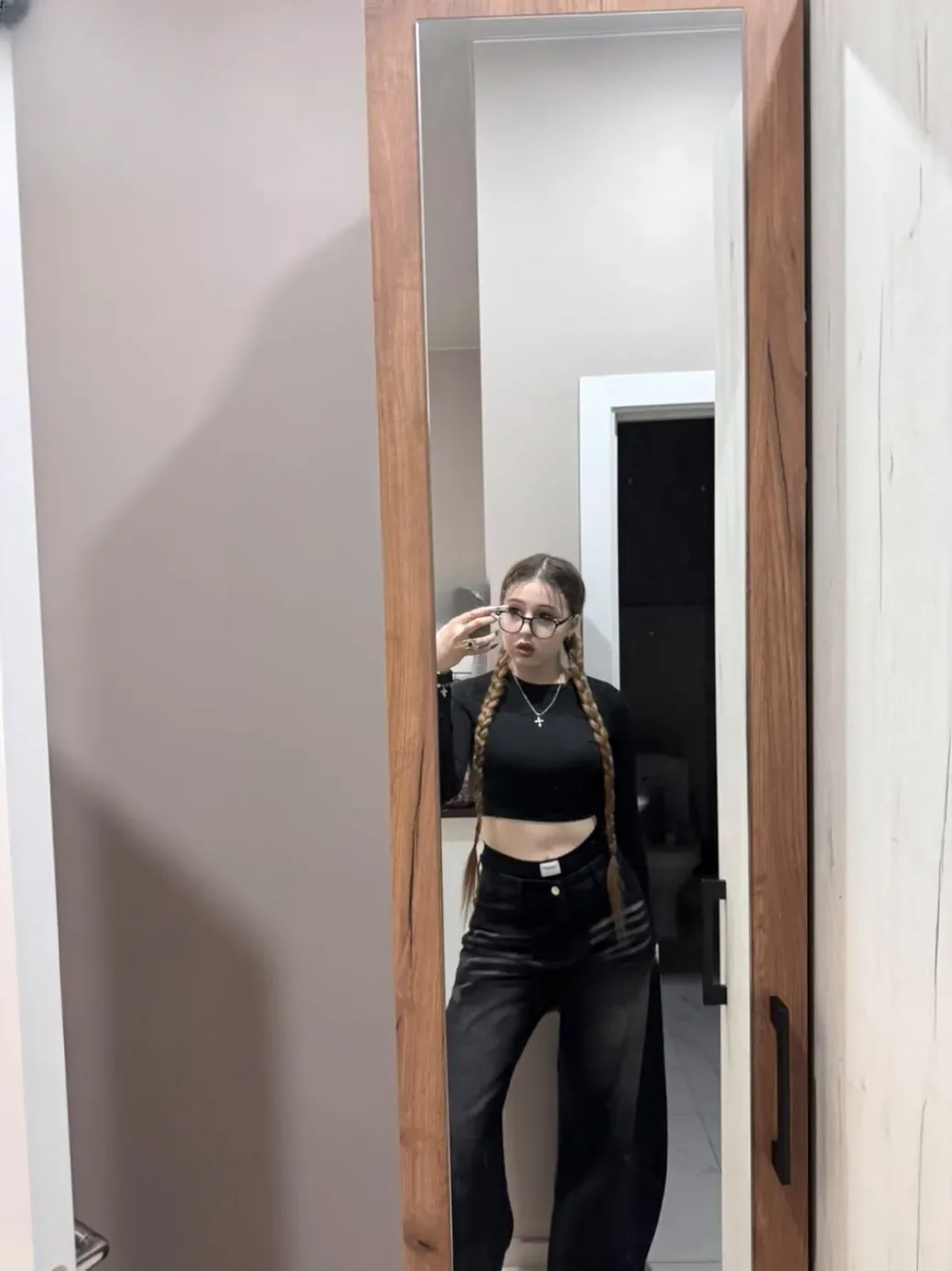 Vanessa thumbnail 15